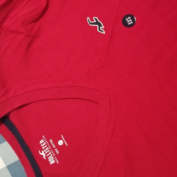 2 TOPS HOLLISTER - Picture 5 of 14